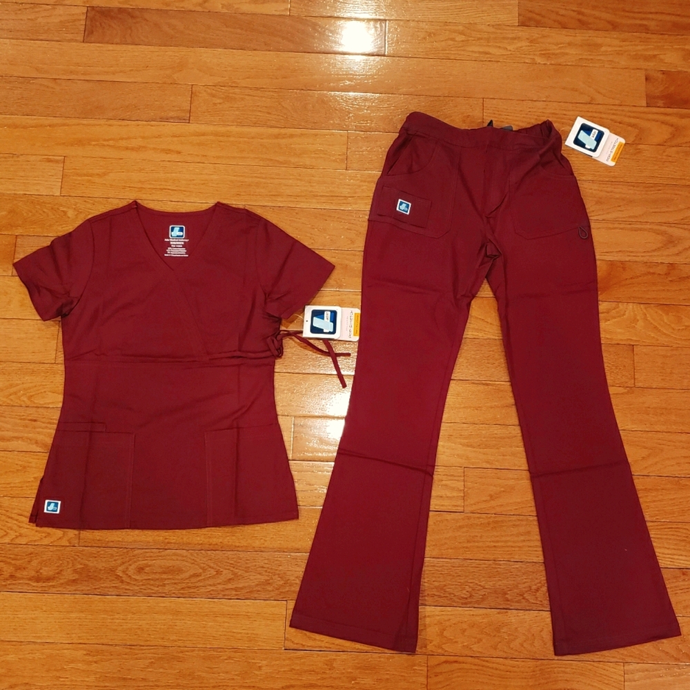 Adar: Nurses Scrub Set.